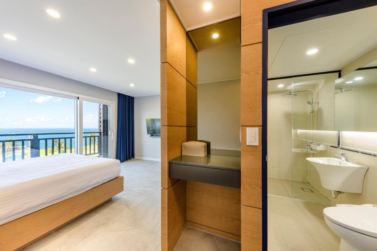 Cadelhas Hotel Jeju Exterior photo
