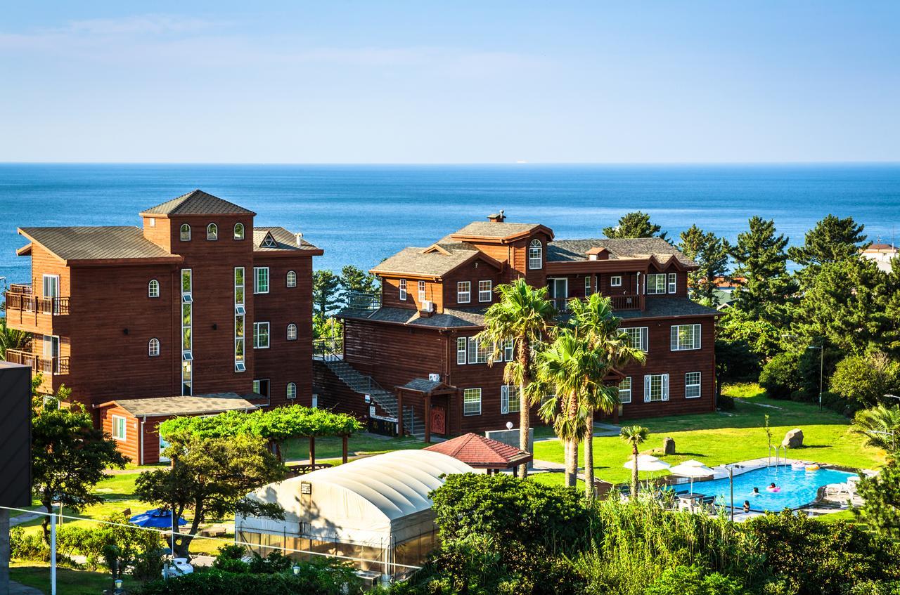Cadelhas Hotel Jeju Exterior photo